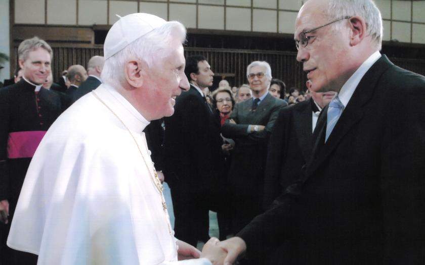 Rudolf_Böhmler_und_Papst_Benedikt_XVI_16-04-2007_im_Vatikan